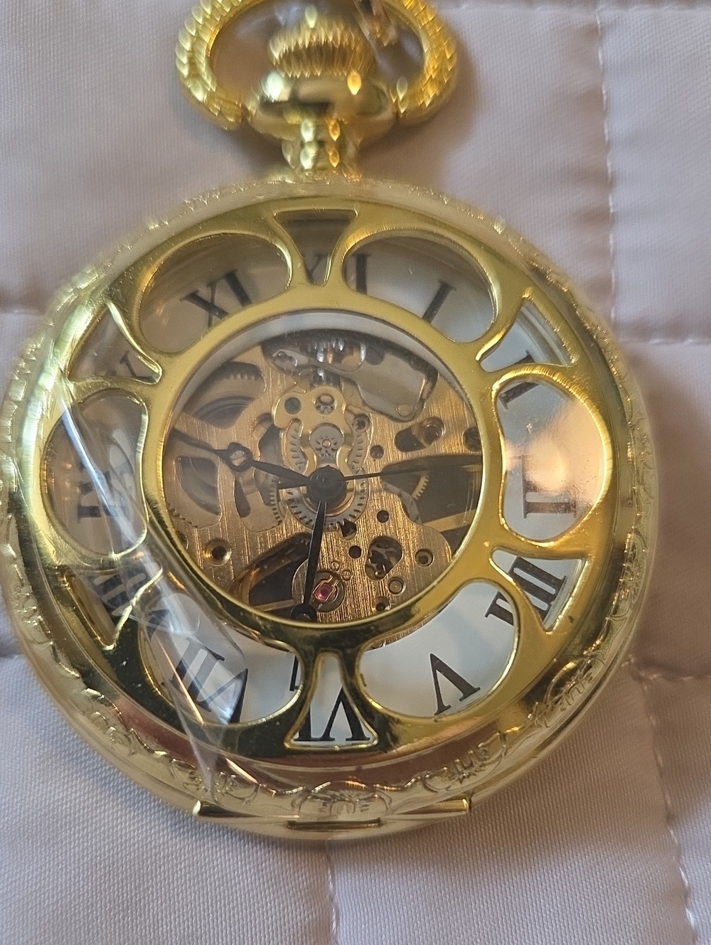 NIB Gold Tone Collector's Pocket Watch With Chain - Picture 7 of 10
